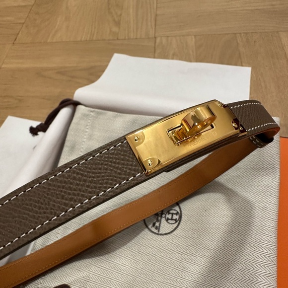 Hermes Kelly 18 Belt Etoupe Epsom leather with gold hardware - Picture 11 of 14